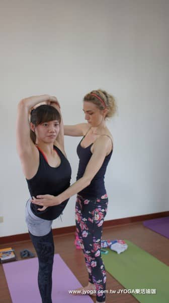 台南JYOGA樂活瑜珈-Angela'workshop-visvamitrasana